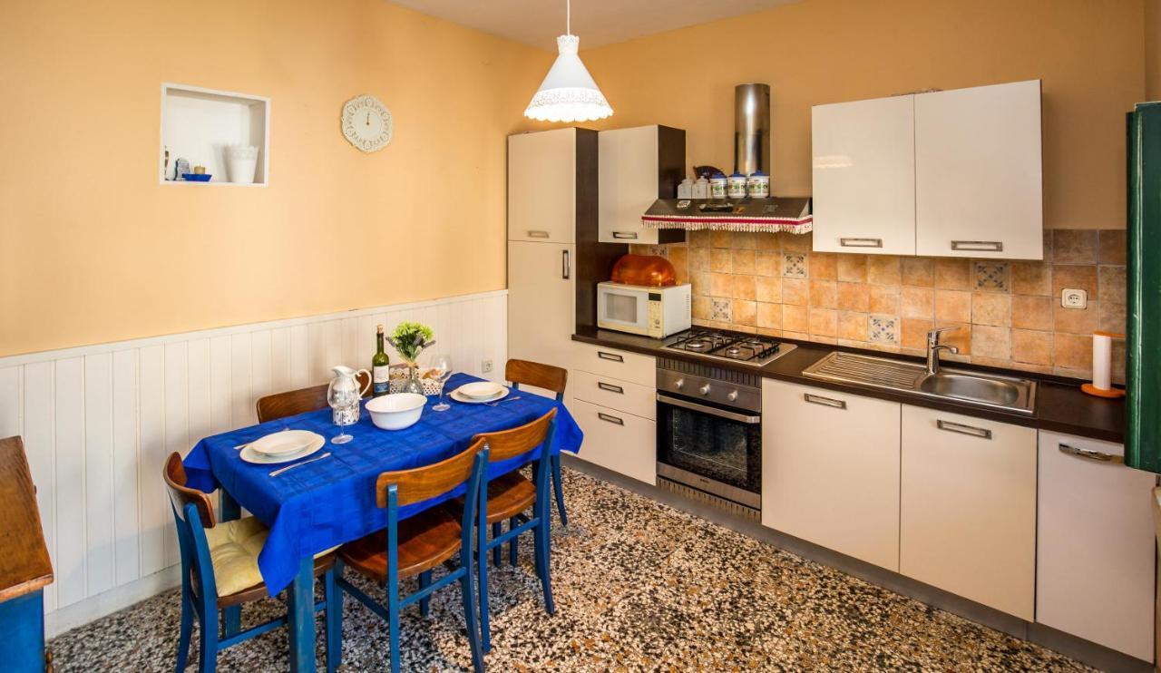 Villa Visilo Stone House Pucisca Esterno foto