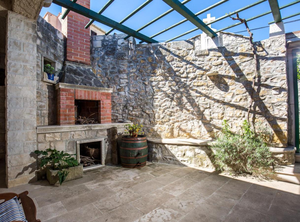 Villa Visilo Stone House Pucisca Esterno foto