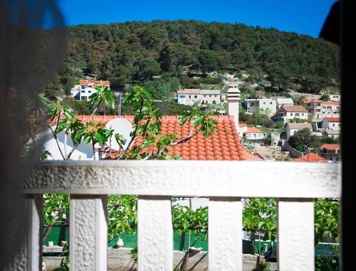 Villa Visilo Stone House Pucisca Esterno foto